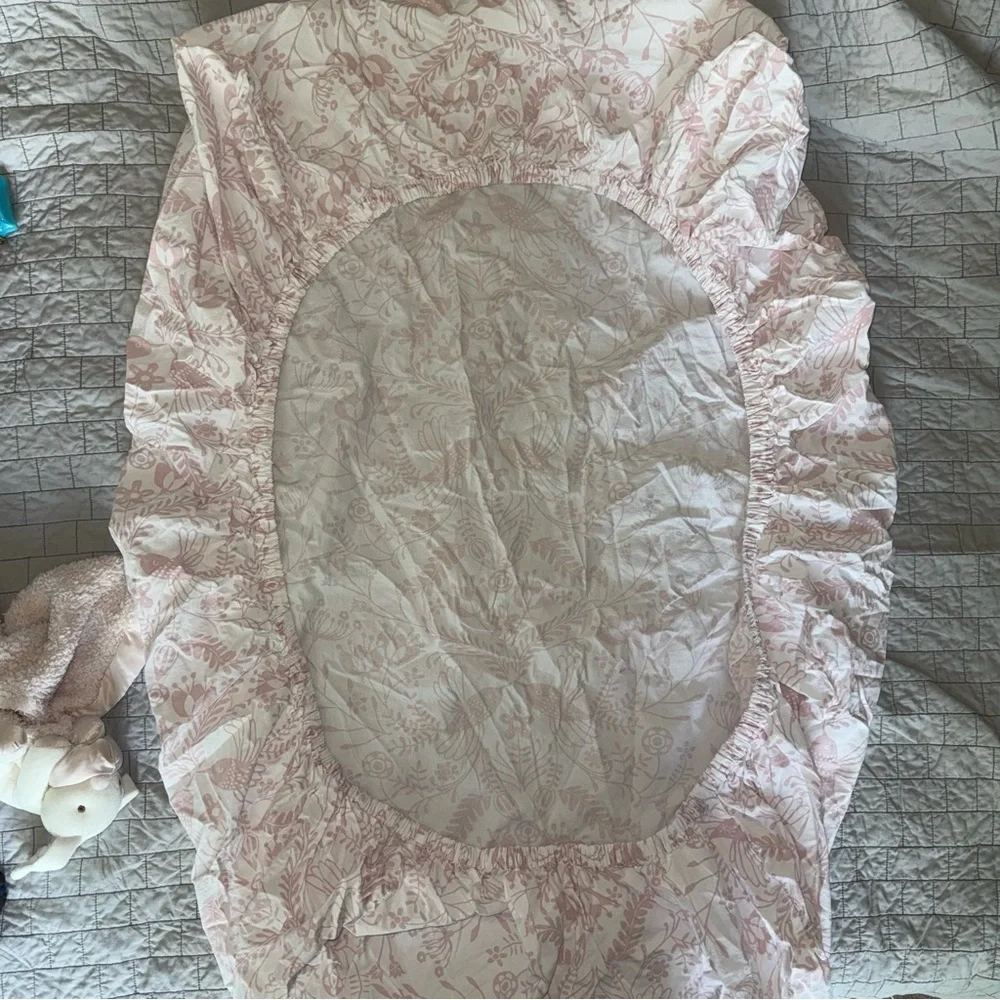 Crate & Barrel Kids Fitted Crib Sheet